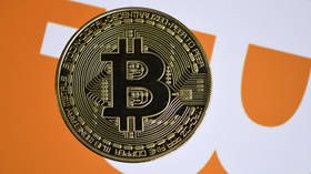 Digital renaissance: Street artist receiving hundreds of dollars in Bitcoin donations daily