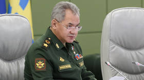 Russian & Azerbaijani defense ministers talk on the phone amid Baku’s tensions with Armenia