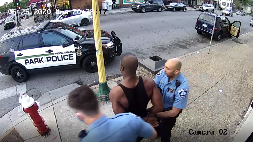 Leaked bodycam footage shows entirety of George Floyd arrest - supporting cops’ AND protesters ...