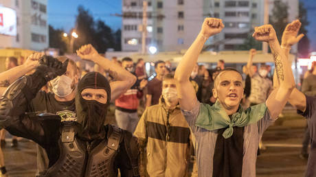 Protesters attend a rally against Alexander Lukashenko in Minsk, Belarus, August 10, 2020 © Reuters / Jedrzej Nowicki