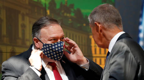 US Secretary of State Mike Pompeo and Czech PM Andrej Babis at a joint news conference in Prague, Czech Republic, August 12, 2020. © Reuters / Petr David Josek / Pool