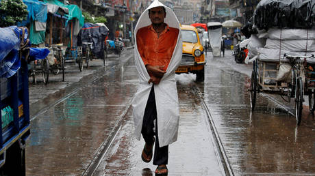 FILE PHOTO: A street in Kolkata, India © Reuters / Rupak De Chowdhuri