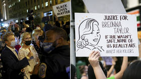 BLM protesters go after senator behind Justice for Breonna Taylor Act just because he’s Republican