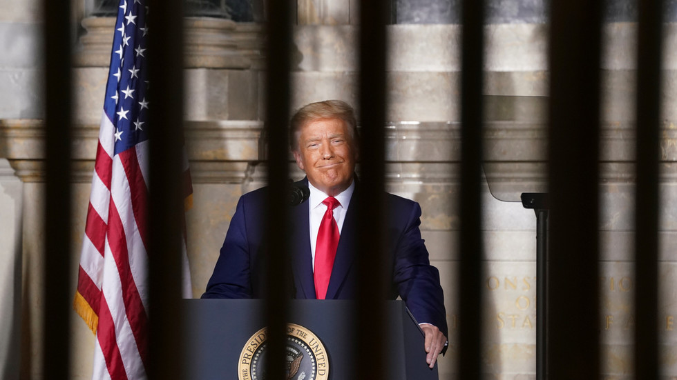 Authorities detain suspect who allegedly sent package containing deadly RICIN poison to President Trump