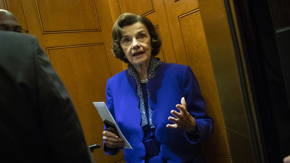 Somebody should do something? Senator Dianne Feinstein roasted for tweeting hot air on …