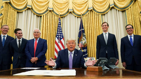 US President Donald Trump announces that Israel and the UAE have reached a peace deal in an agreement that he helped broker, at the White House in Washington, US, August 13, 2020. © Reuters / Kevin Lamarque