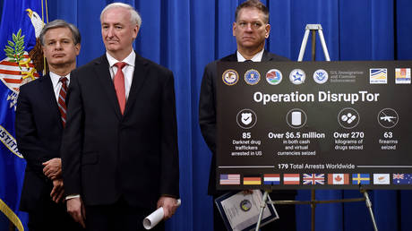 Deputy Attorney General Jeffrey A. Rosen, FBI Director Christopher Wray and DEA Acting Administrator Timothy Shea in Washington, US, September 22, 2020. © Reuters / Olivier Douliery / Pool