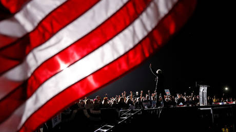 FILE PHOTO: U.S. Sen. Elizabeth Warren at a town hall event at Laney College prior to the California Democratic Convention