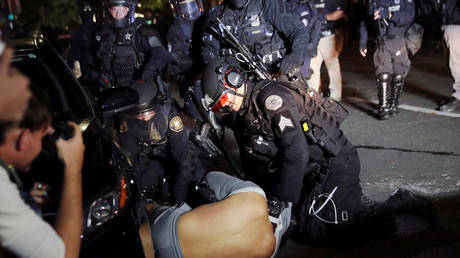 File photo: © REUTERS/Leah Millis