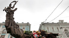 186 children among 334 victims: Beslan school siege remembered in Moscow (VIDEO)