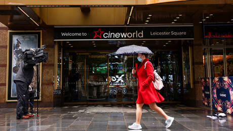 FILE PHOTO: Cineworld in Leicester's Square, London, Britain © Reuters / Henry Nicholls