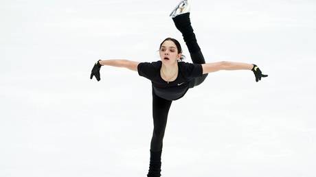 Put on ice: Figure skating star Evgenia Medvedeva to be HOSPITALIZED for medical check of spinal injury