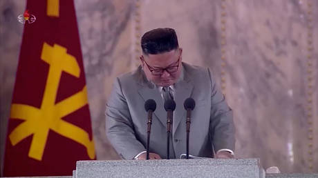 North Korean Leader Kim Jong Un reacts during a speech at a military parade marking 75th founding anniversary of Workers' Party of Korea © KRT TV/ via REUTERS