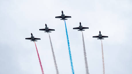 Five US-made F16 jets fly over the Presidential Office during Taiwan's National Day. 10.10.2020 TAIPEI, TAIWAN
