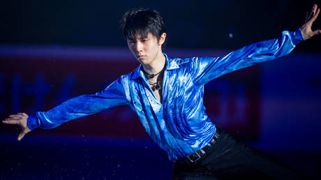 Yuzuru Hanyu competes at  Skate Canada International © REUTERS / Dom Gagne