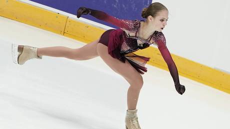 True record-breaker! Russia's figure skating prodigy Alexandra Trusova makes history by landing QUAD LOOP (VIDEO)