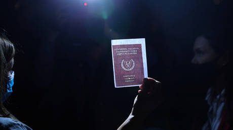 Cypriot passport (FILE PHOTO) © REUTERS/Yiannis Kourtoglou