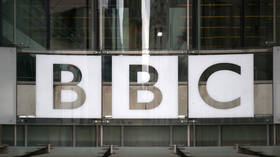 BBC presenter accused of ‘shaming ordinary citizens’ for chasing non-mask wearer down the street on TV