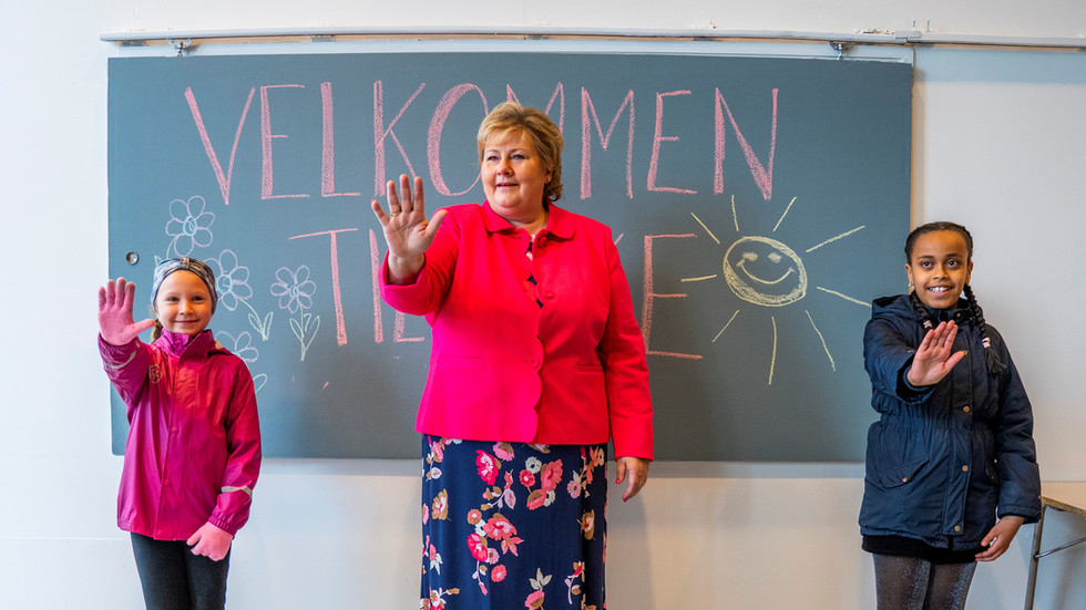 Teachers in Norway say they're afraid to show Prophet Mohammed cartoons to students, and worry about personal consequences