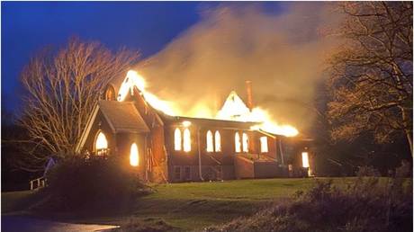 Canadian police probe &lsquo;suspicious&rsquo; fires that destroyed two churches located just 10 minutes apart