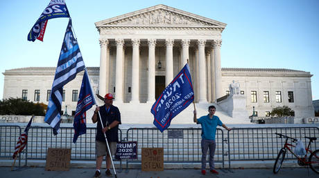 FILE PHOTO: Supporters of U.S. President Donald Trump protest outside the U.S. Supreme Court building in Washington, U.S. November 10, 2020