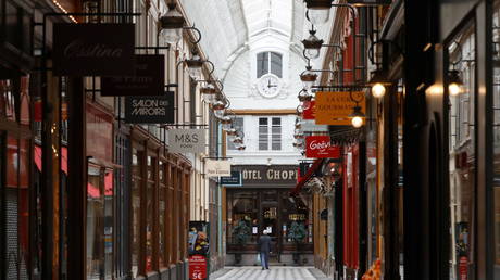 The Jouffroy passage in Paris during second national lockdown, France, (FILE PHOTO) ©  REUTERS/Charles Platiau