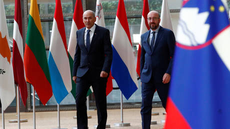 Slovenian Prime Minister Janez Jansa meets EU Council President Charles Michel in Brussels, Belgium (FILE PHOTO) © REUTERS/Francois Lenoir/Pool
