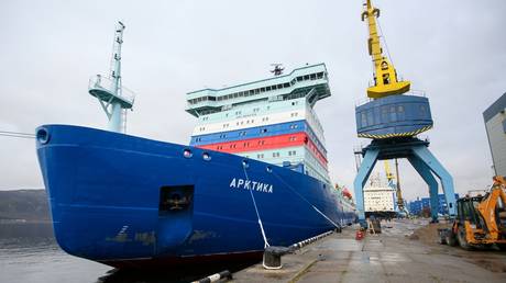 Arrival of the nuclear icebreaker "Arctic" in the port of Murmansk.
