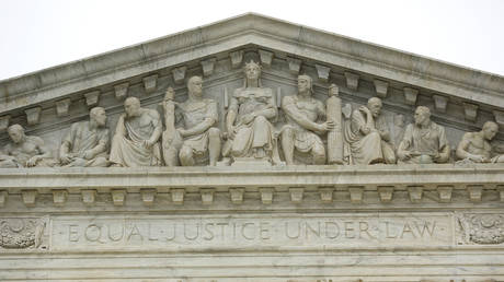 The U.S. Supreme Court building in Washington © Reuters/Jonathan Ernst