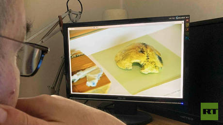 Piece of &lsquo;HITLER&rsquo;s SKULL&rsquo; exhibited in Moscow museum (PHOTO)