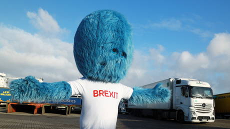 A blue furry monster known as the 'Brexit Monster' makes an appearance in the port of Rotterdam, Netherlands, December 1, 2020. © Reuters / Bart Biesemans