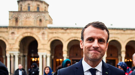 FILE PHOTO: Emmanuel Macron near the Zitouna mosque in the Medina (old town) in Tunis © Reuters / pool