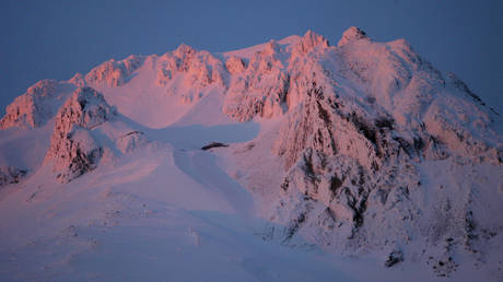 &lsquo;Terrifying&rsquo;: Skier recalls horror after surviving fall into volcanic vent in Oregon