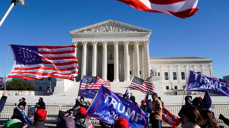 &lsquo;Supreme Court really let us down,&rsquo; Trump tweets after crucial election lawsuit defeat, promises to &lsquo;fight on&rsquo;