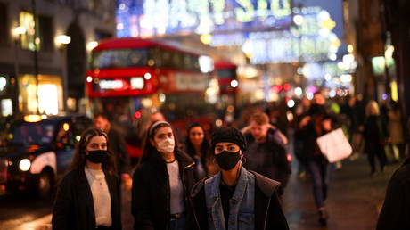 Oxford Street in London, December 14, 2020. From Wednesday the capital will enter the top tier of Covid restrictions