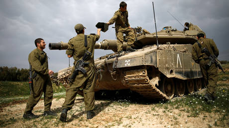 Trigger-happy: Israel says it &lsquo;accidentally&rsquo; fired TANK SHELL at Gaza in 2nd similar incident in weeks