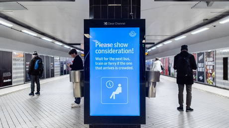 A sign requesting commuters to show consideration amid the continuous spread of the coronavirus disease (COVID-19) Sweden, (FILE PHOTO) © TT News Agency/Amir Nabizadeh via REUTERS