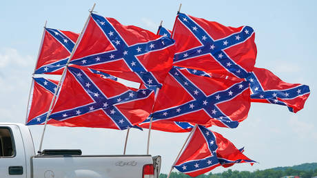 Critics remind Cuomo of the First Amendment after he bans sale of Confederate flag & &lsquo;other hate symbols&rsquo; on state property