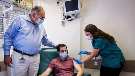 Israeli govt confirms it will issue Covid vaccine passports granting access to places &lsquo;restricted to other populations&rsquo;