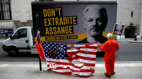 &lsquo;We support free press, but&hellip;&rsquo;: Conservatives mutiny after neocon Heritage Foundation says Assange is &lsquo;US enemy&rsquo; unworthy of pardon