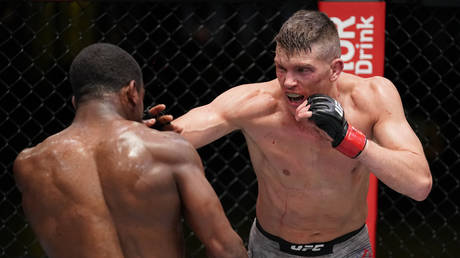 'Like the karate version of Muhammad Ali!': Stephen 'Wonderboy' Thompson overpowers Geoff Neal in UFC Vegas 17 headliner