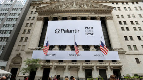 A banner featuring the logo of Palantir Technologies (PLTR) is hung at the New York Stock Exchange (NYSE) on the day of their initial public offering (IPO) in Manhattan, New York City, U.S., September 30, 2020