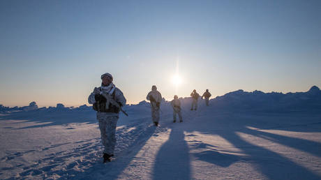 FILE PHOTO Fighters of a special operations unit of the Chechen Republic's Ministry of the Interior during a drill near the North Pole. © Sputnik / Valeriy Melnikov