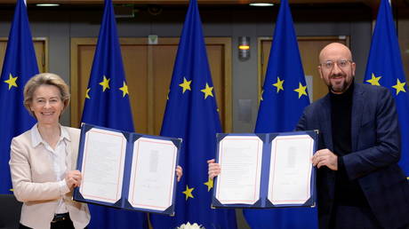 EU leaders sign Brexit trade deal, manuscript on its way to London as MPs set to debate 1,246-page text for just 5 hours