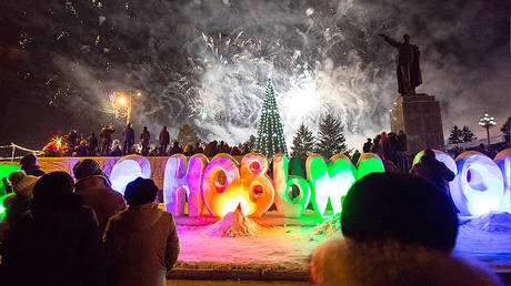 Fireworks show on Lenin Square in Blagoveshchensk, Amur Region. © Sputnik / Igor Ageyenko