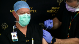Texas hospital botches vaccine PR stunt as nurse jabbed with EMPTY SYRINGE, but liberals say pointing it out is ‘anti-vax’ 5fdbaf2b85f5404d2920972d