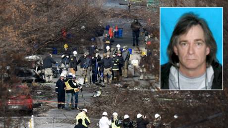 FILE PHOTOS: Bystanders photograph buildings at the site of the Christmas Day bombing in Nashville, Tennessee, December 29, 2020; (R) Anthony Quinn Warner, who was named as the suspect in the bombing.