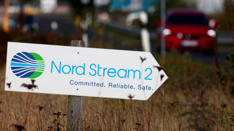 FILE PHOTO: A road sign in Lubmin, Germany © Reuters / Hannibal Hanschke