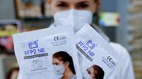 FFP2 masks being sold in a pharmacy in Berlin, Germany, January 19, 2021. © Fabrizio Bensch