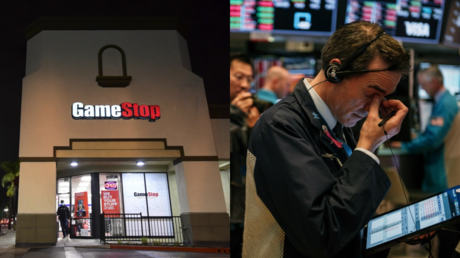 A GameStop outlet in Arizona, seen alongside a trader on the New York Stock Exchange © AFP / Scott Heins and Frederic J. Brown